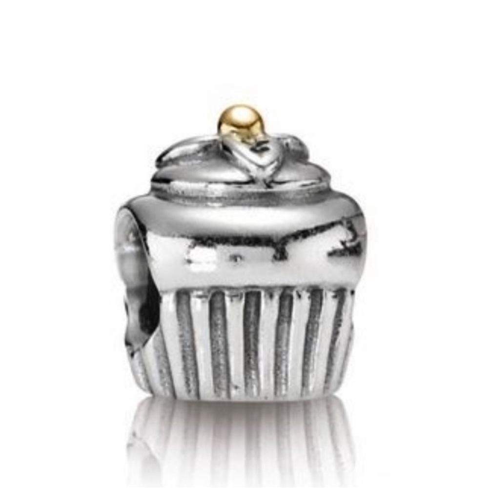 AUTHENTIC RETIRED PANDORA #790417 TWO TONE SILVER W/ 14K GOLD CUPCAKE CH…